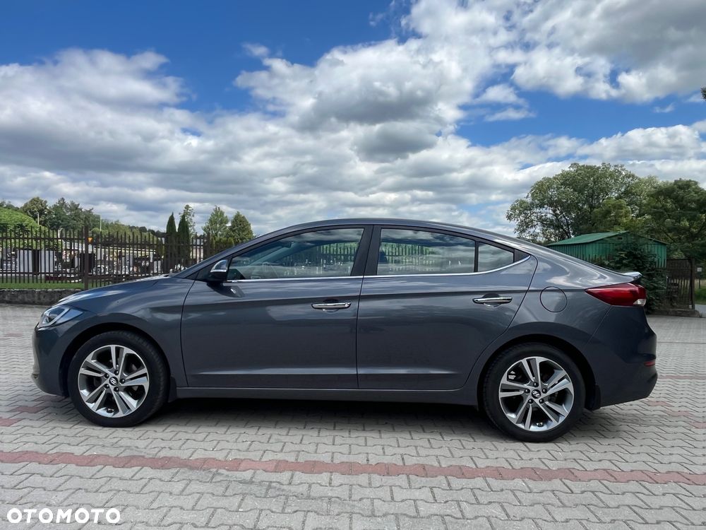 Hyundai Elantra 1.6 Style - 8