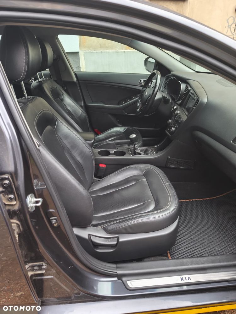 Kia Optima - 8