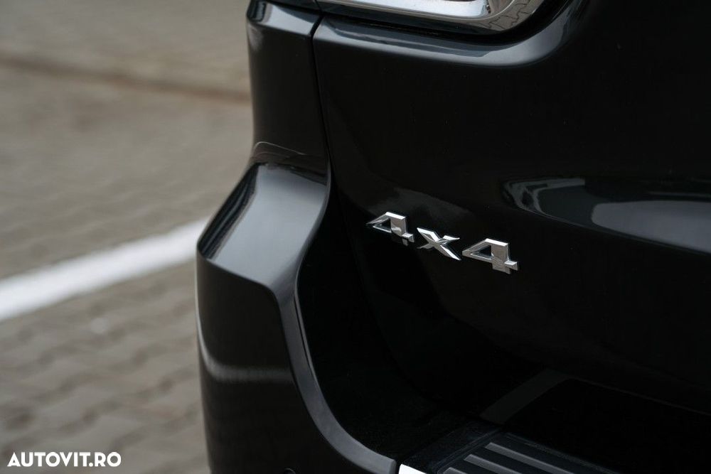 Jeep Grand Cherokee - 11