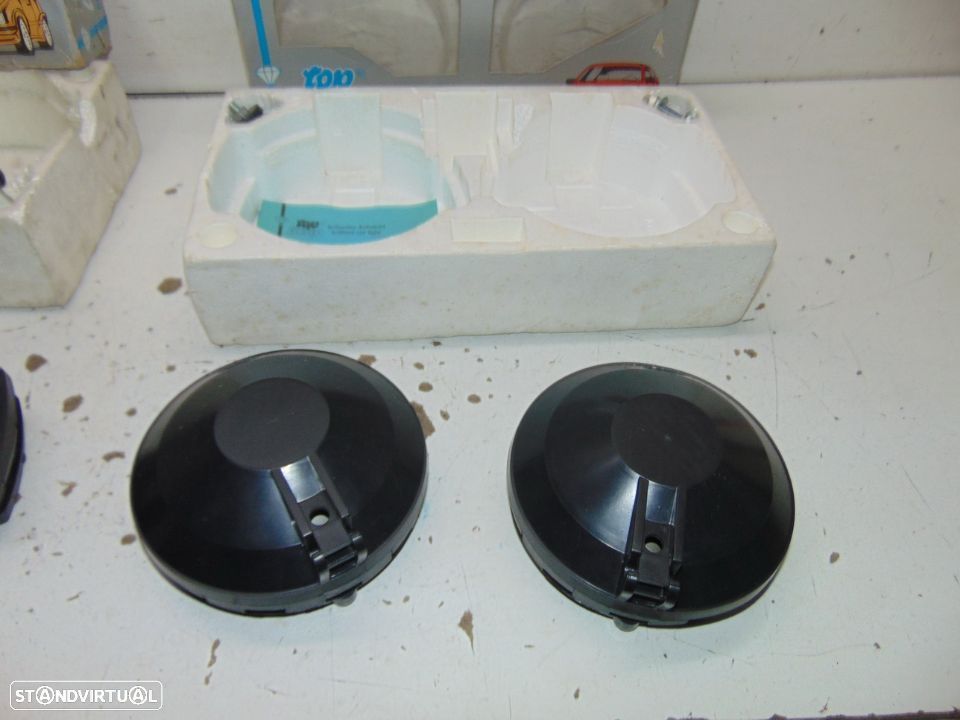 Antigos e clássicos jipes e outros faróis de nevoeiro - 4