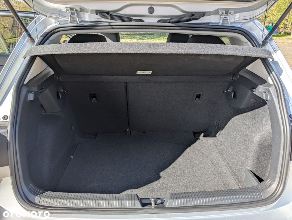 Volkswagen Golf 2.0 TDI Life - 24
