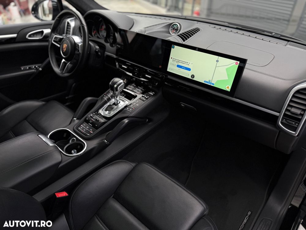 Porsche Cayenne - 14