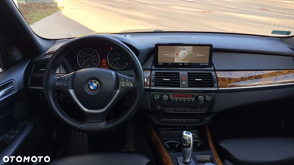BMW X5 xDrive48i - 22