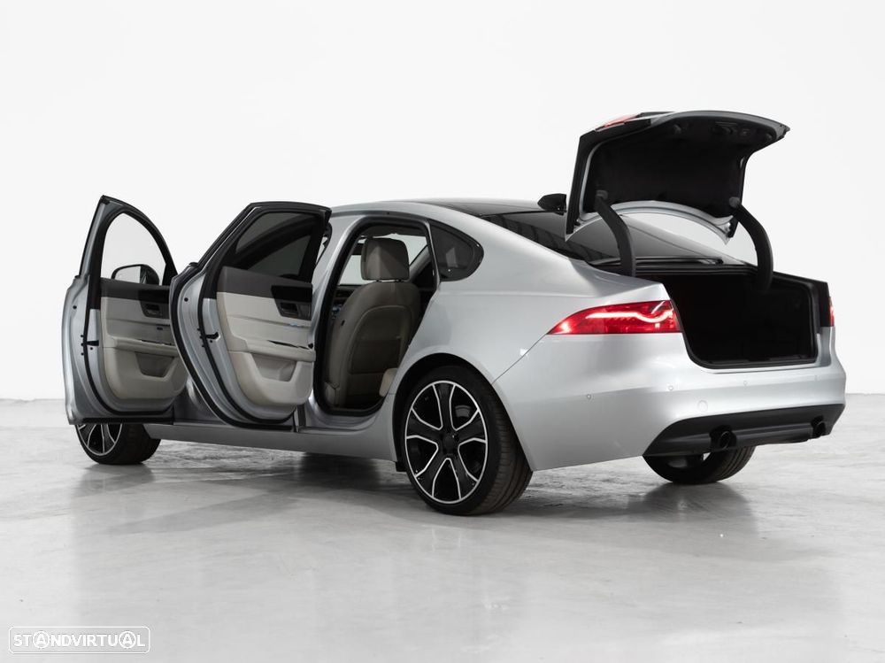 Jaguar XF - 5