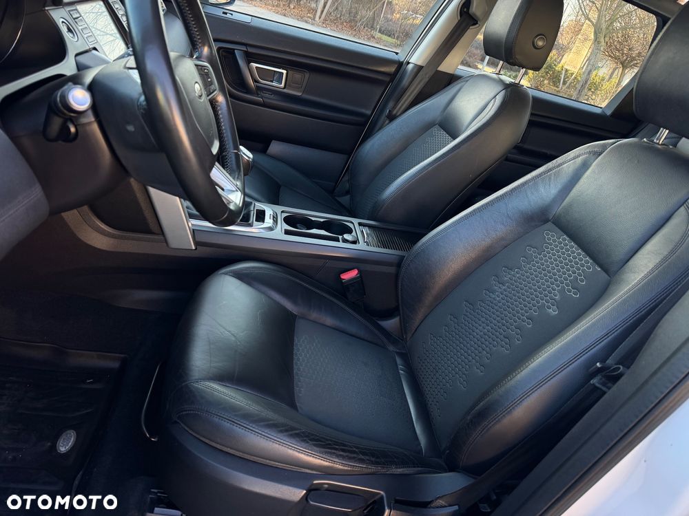 Land Rover Discovery Sport - 26