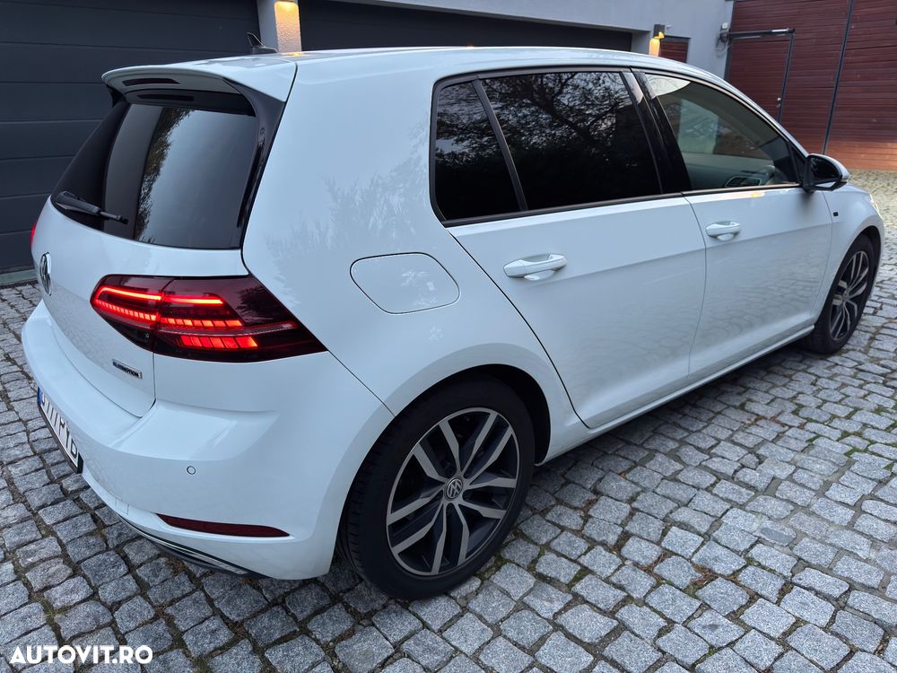 Volkswagen Golf - 2