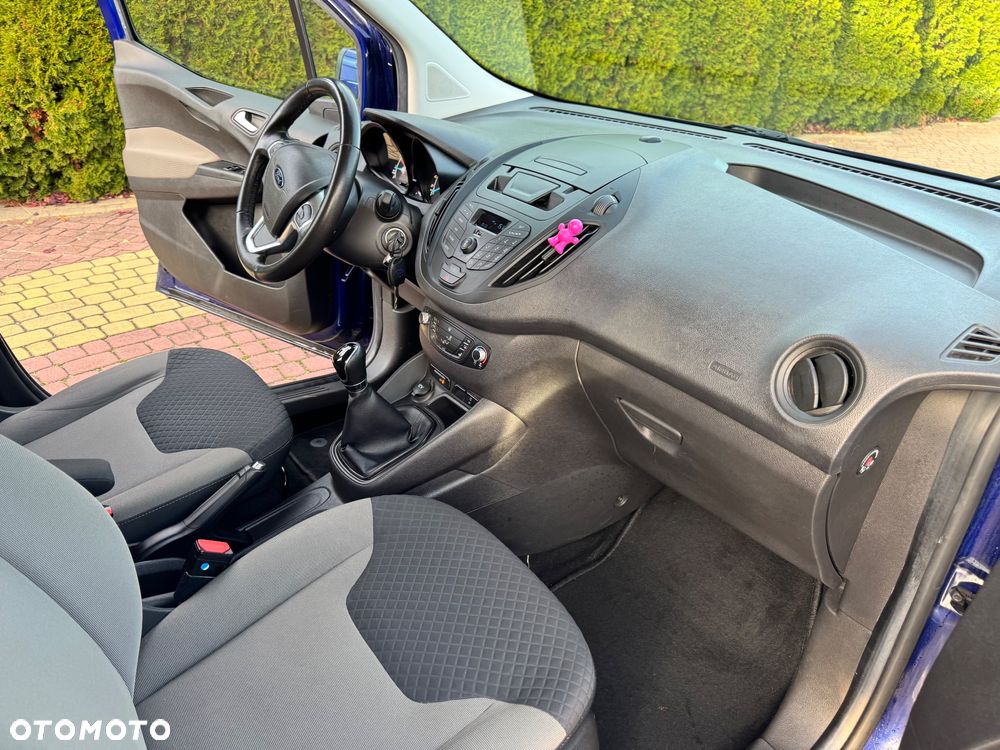 Ford Tourneo Courier 1.0 EcoBoost Trend - 24