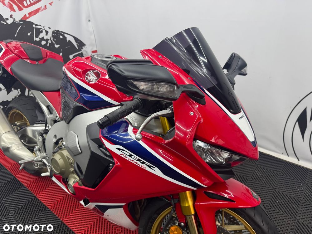 Honda CBR - 36