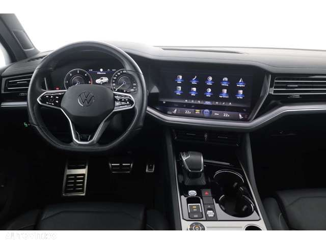 Volkswagen Touareg - 9