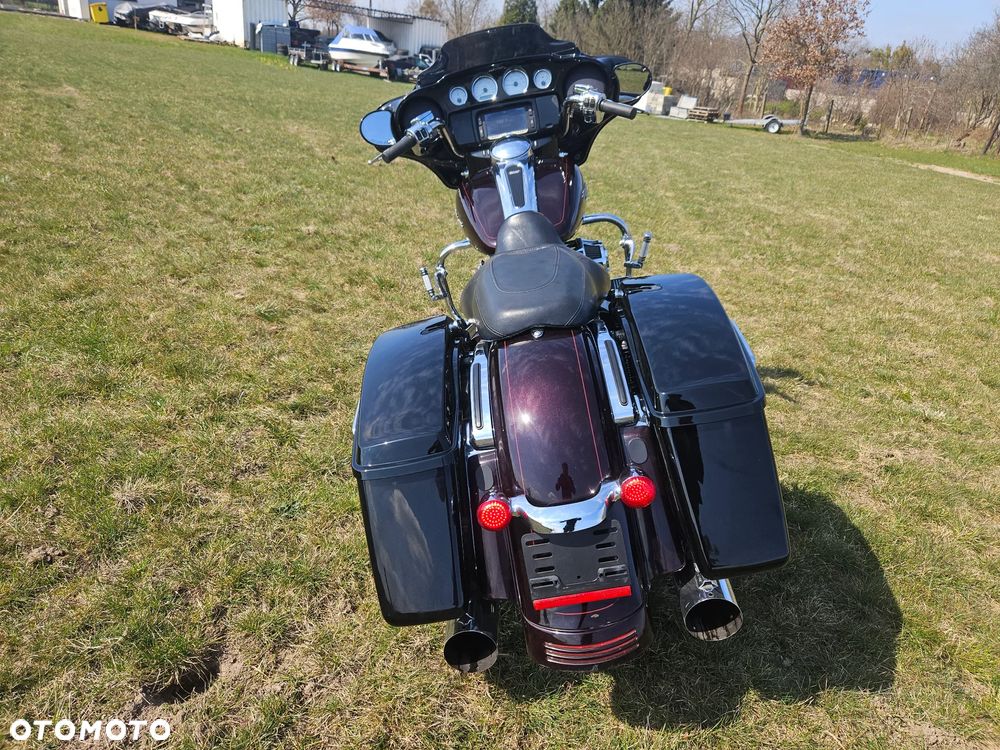 Harley-Davidson Touring Street Glide - 14