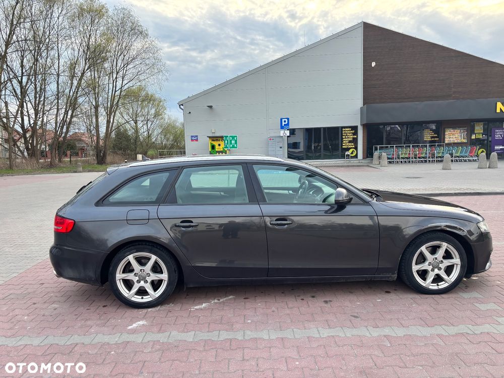Audi A4 Avant - 16