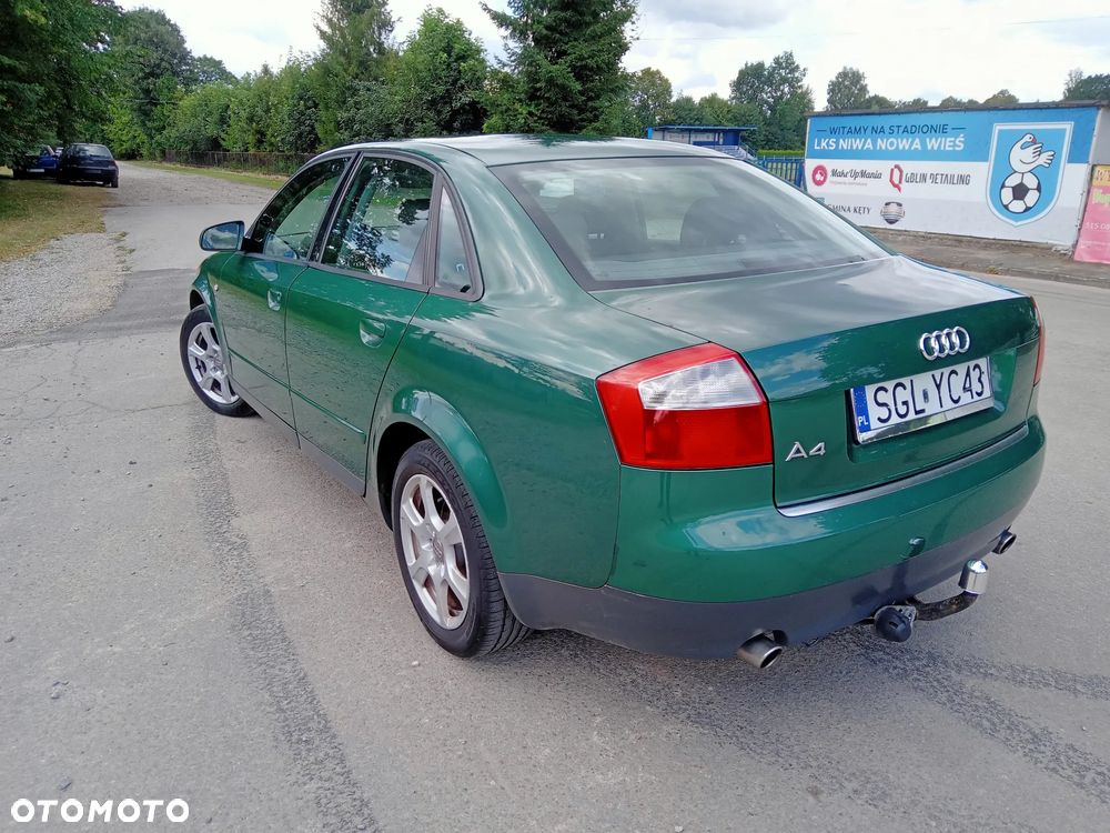 Audi A4 Limousine - 8