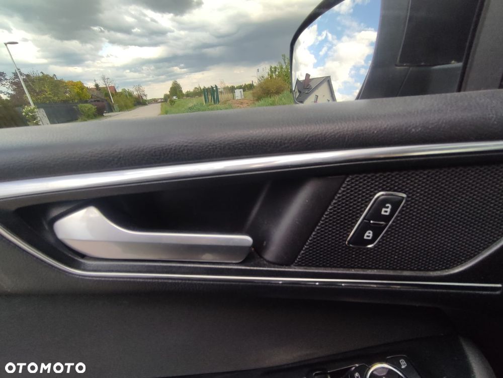 Ford S-Max 2.0 TDCi Bi-Turbo Titanium PowerShift - 23