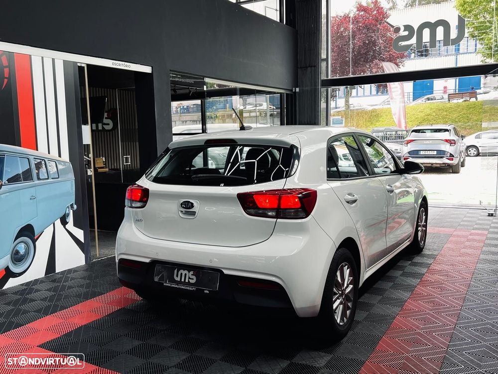 Kia Rio 1.2 CVVT LX - 11