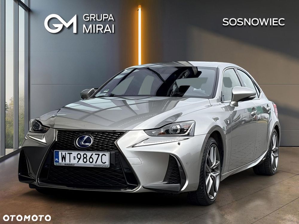 Lexus IS 300h F Sport Edition - 1