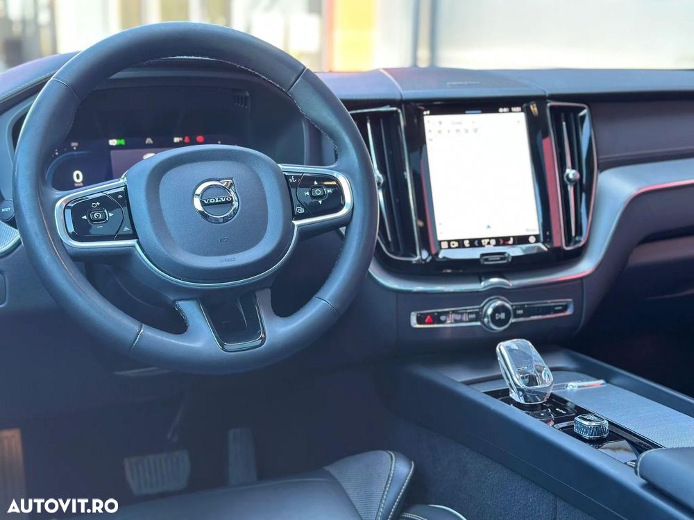 Volvo XC 60 T6 AWD Recharge Plus Dark - 2