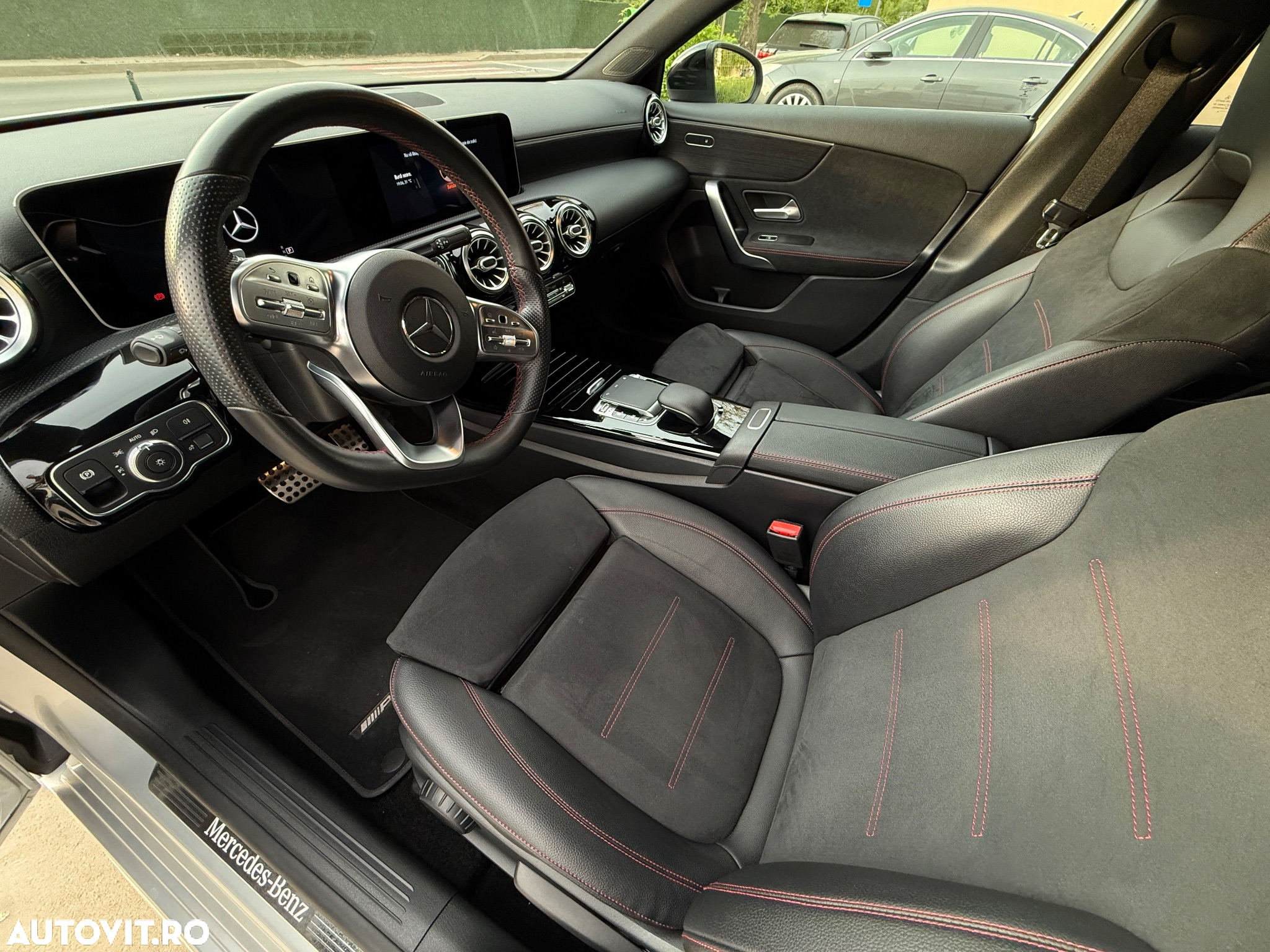 Mercedes-Benz A 200 4MATIC Aut. - 12