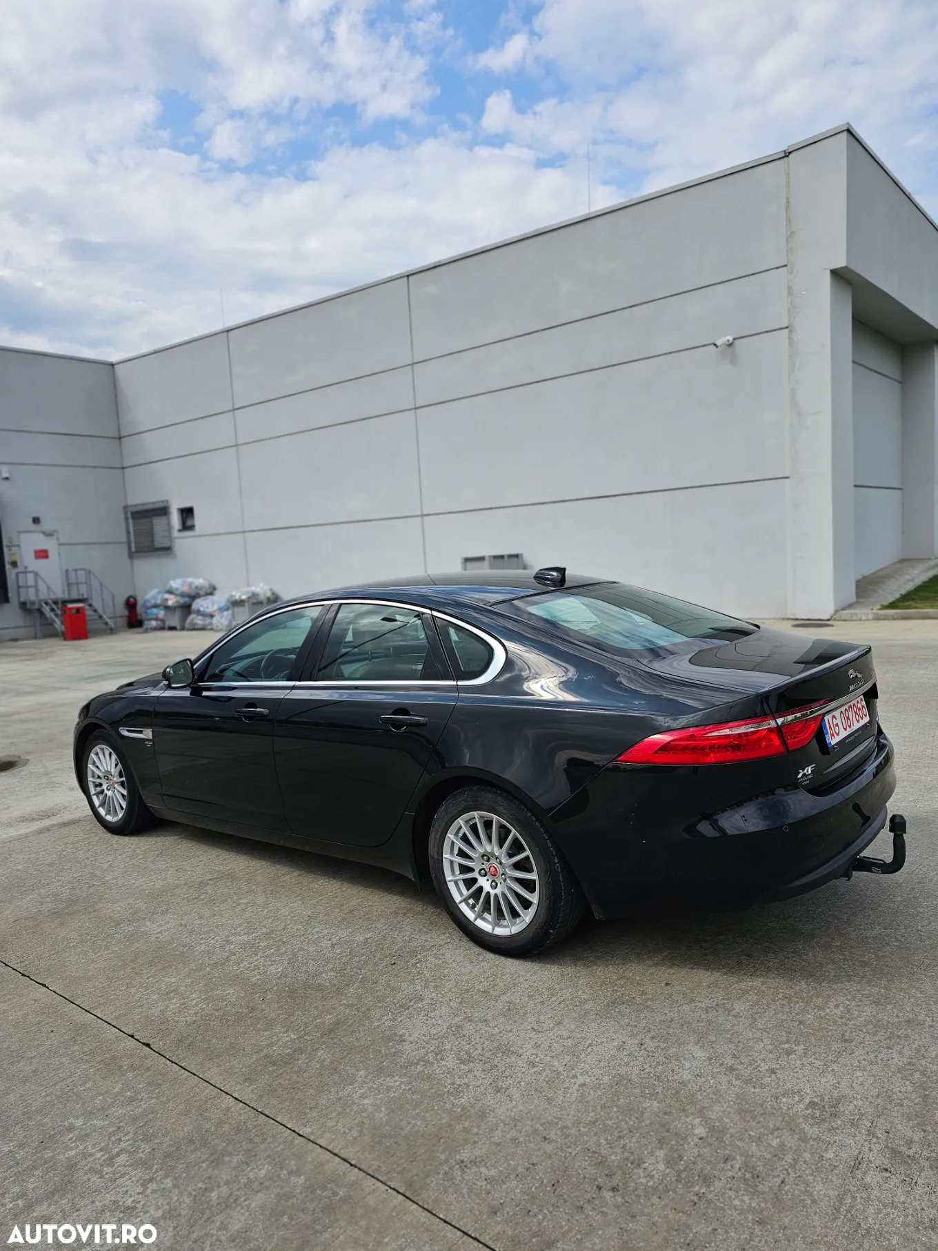 Jaguar XF 20d RWD E-Performance Prestige - 14