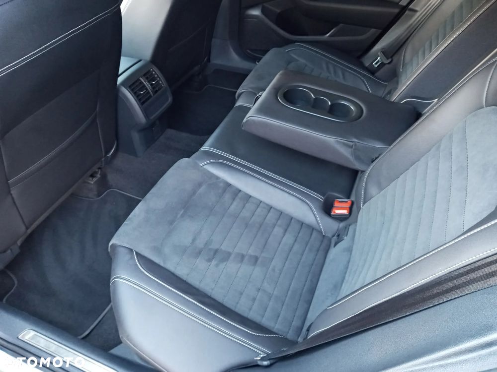 Volkswagen Passat 2.0 TDI SCR Style DSG - 31