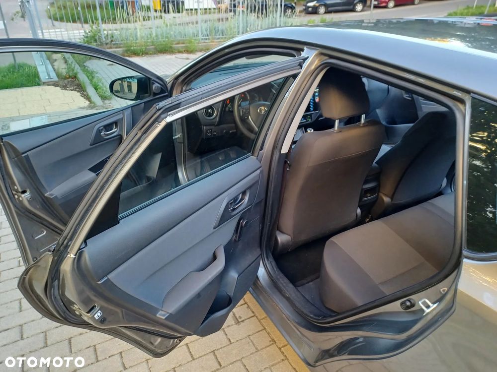 Toyota Auris 1.33 VVT-i Active - 17