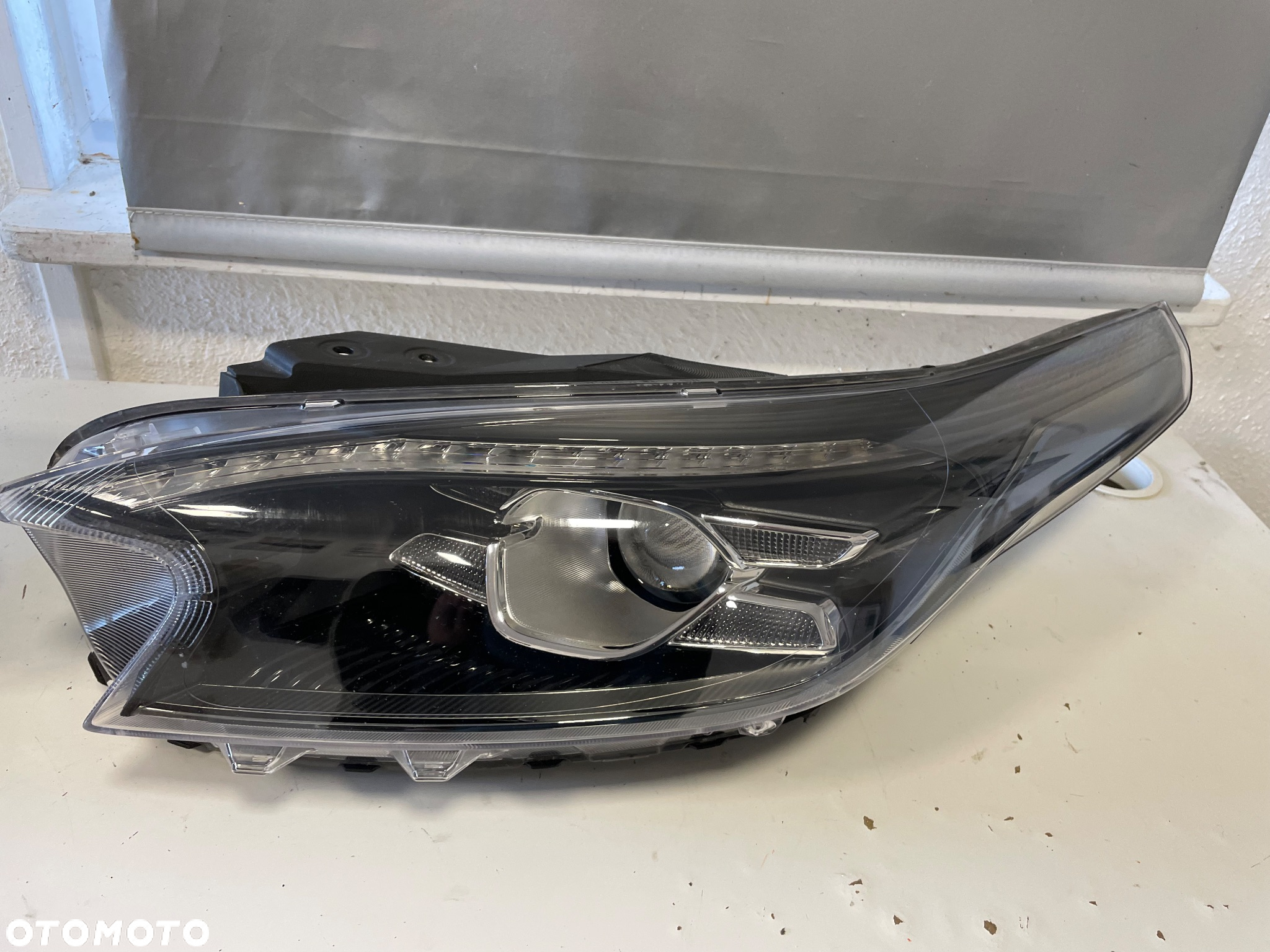 LAMPA KIA XCEED  X ceed   prawa LEWA  XENON LED - 3