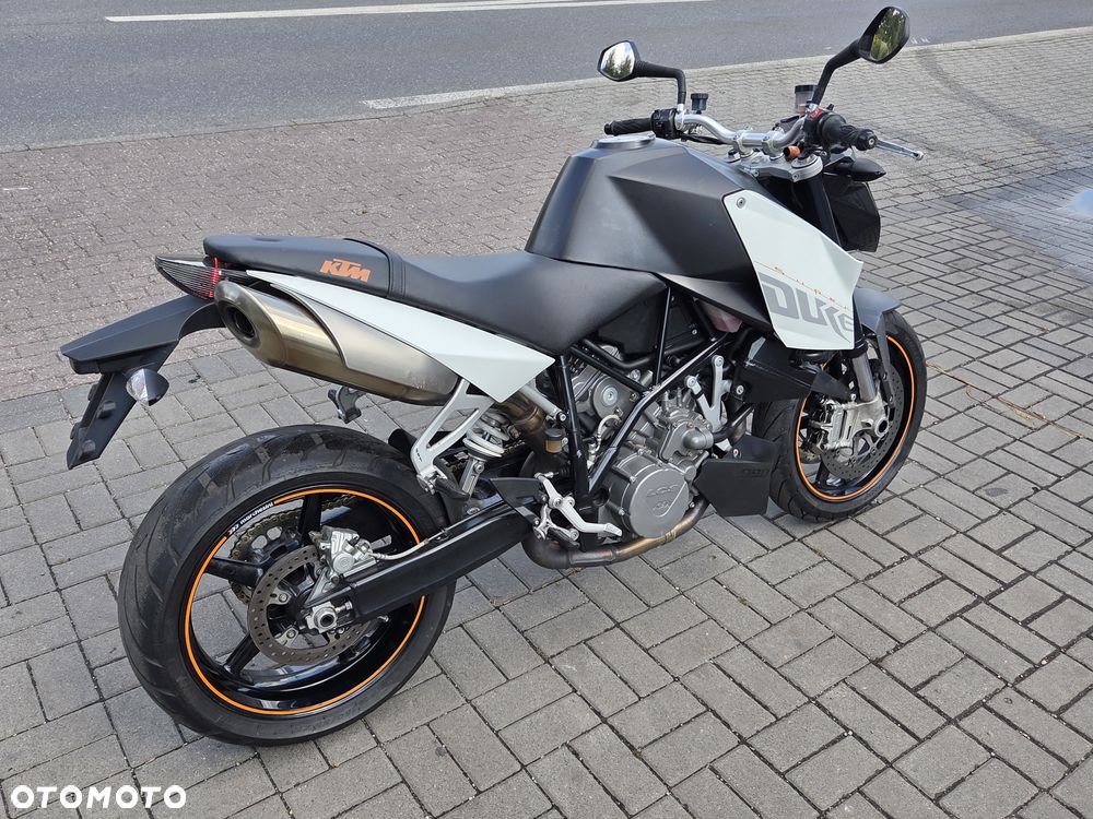 KTM Super Duke - 14