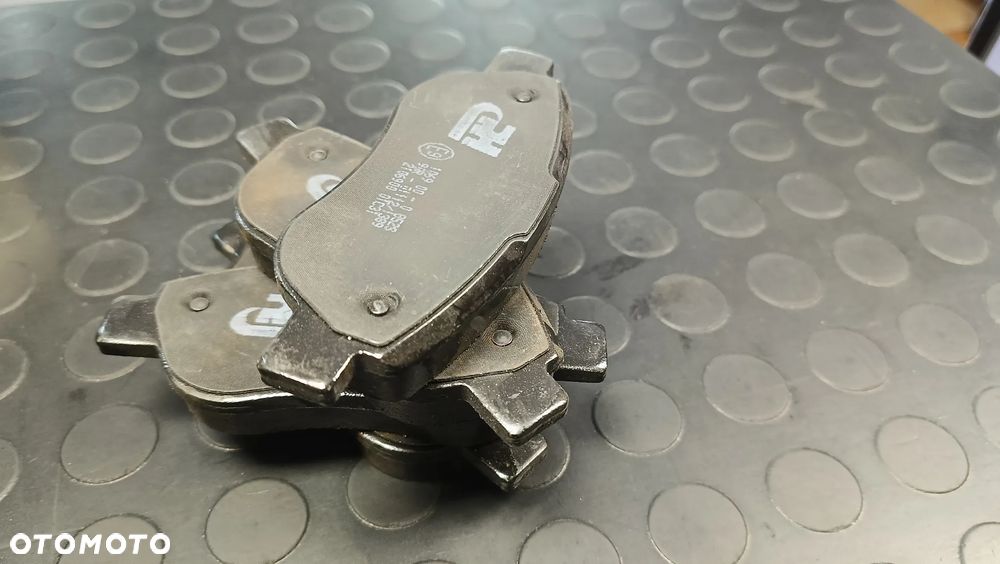 Klocki hamulcowe przód Renault Scenic II Nr producenta 2106900 - 4