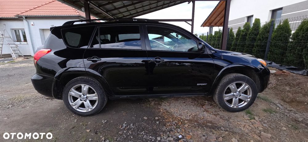 Toyota RAV4 - 6
