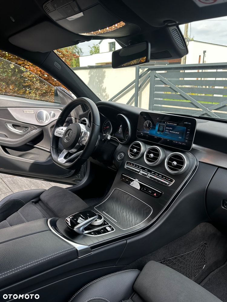 Mercedes-Benz Klasa C 300 9G-TRONIC - 11