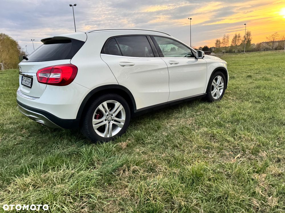 Mercedes-Benz GLA 200 7G-DCT SCORE - 8