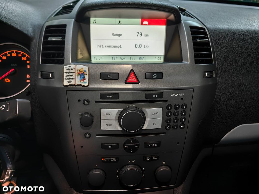 Opel Zafira - 11