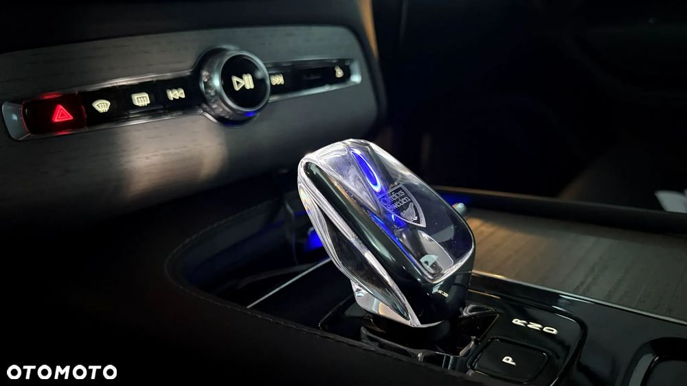 Volvo XC 90 - 32