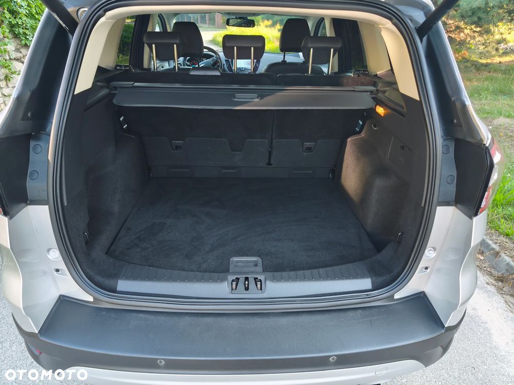 Ford Kuga 2.0 TDCi 4x4 Titanium - 36