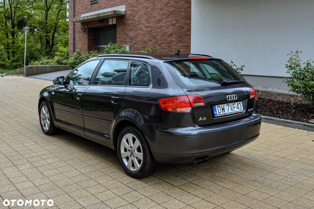 Audi A3 Sportback - 3