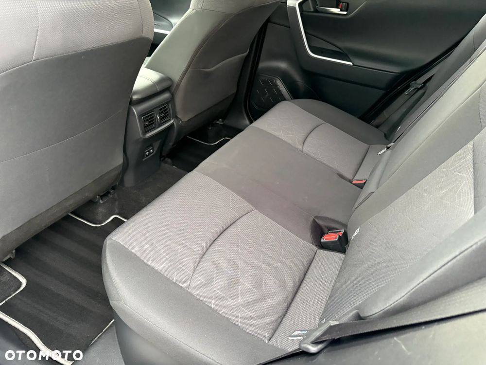 Toyota RAV4 - 10