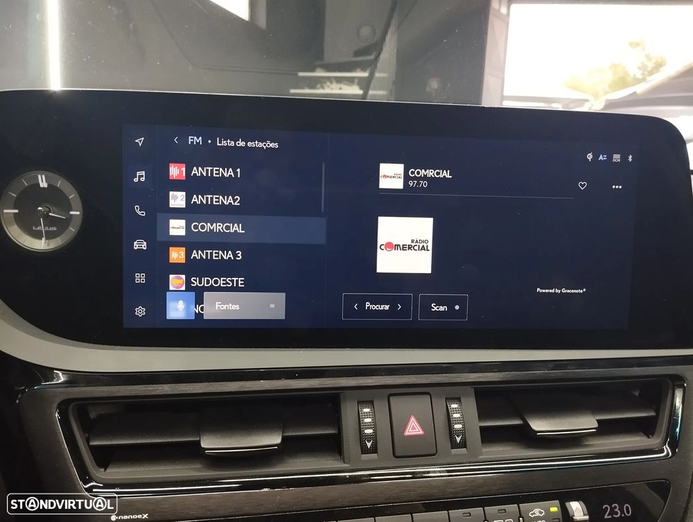 Lexus ES 300h F Sport - 32