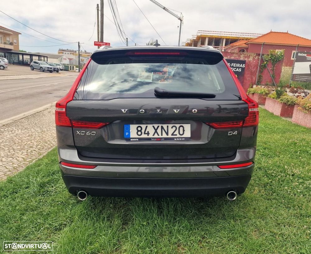 Volvo XC 60 2.0 D4 Momentum Geartronic - 4