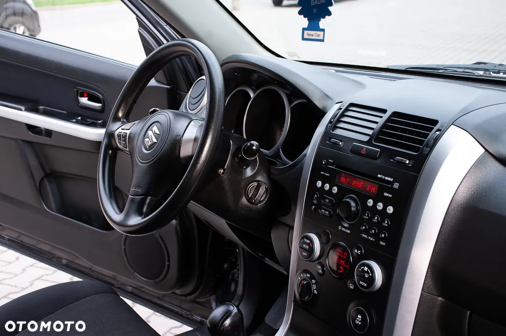 Suzuki Grand Vitara 2.4 Premium - 25