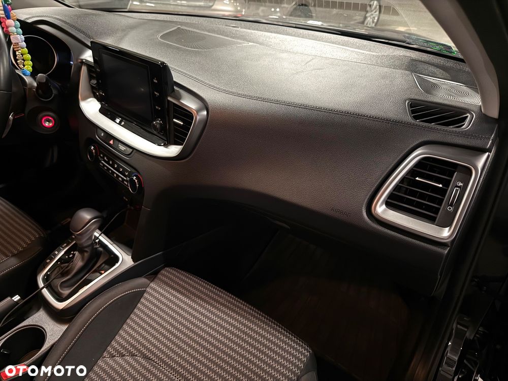 Kia Ceed 1.5 T-GDI M DCT - 9