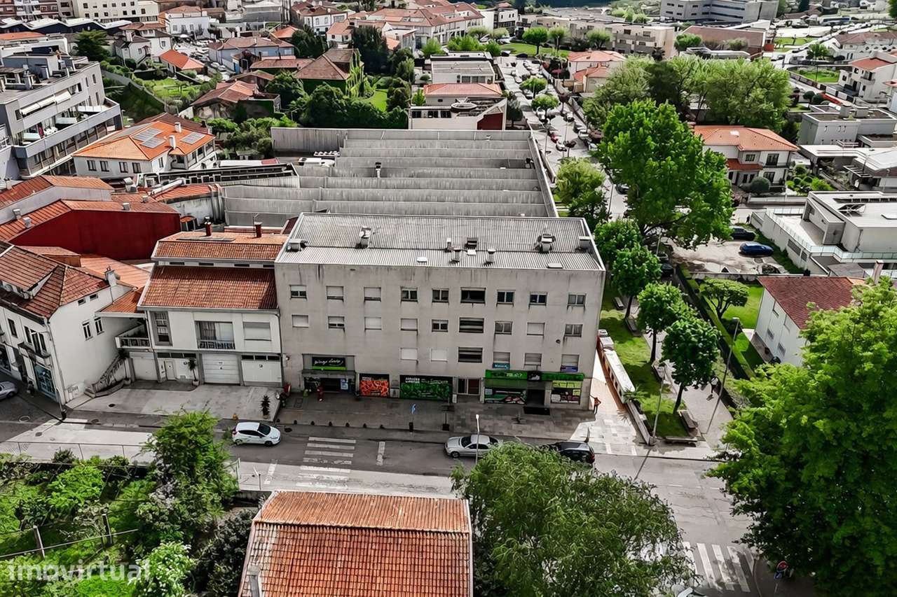 T3 no Centro de Barcelos, com Suíte e 3 frentes - Grande imagem: 4/30
