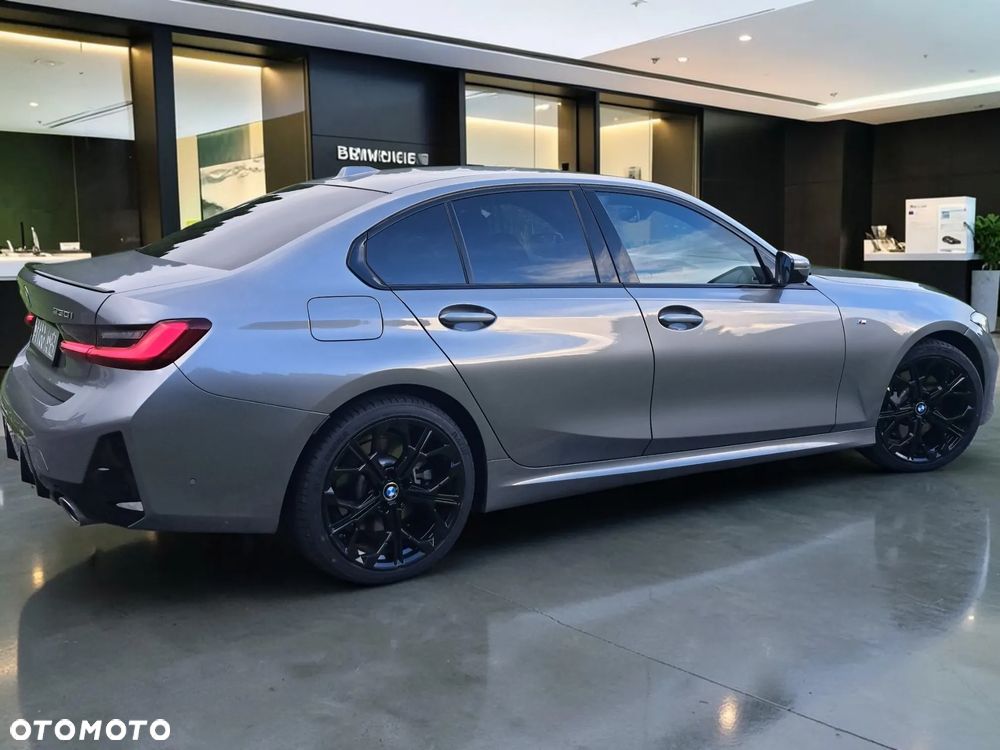 BMW Seria 3 330i xDrive - 3