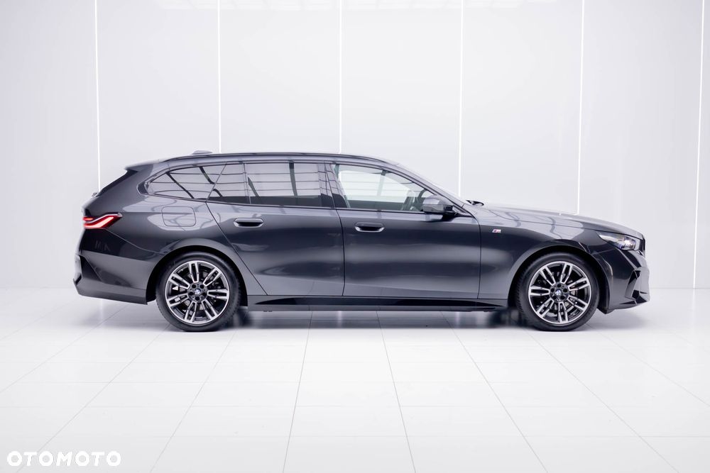 BMW Seria 5 520d xDrive mHEV M Sport Edition - 7