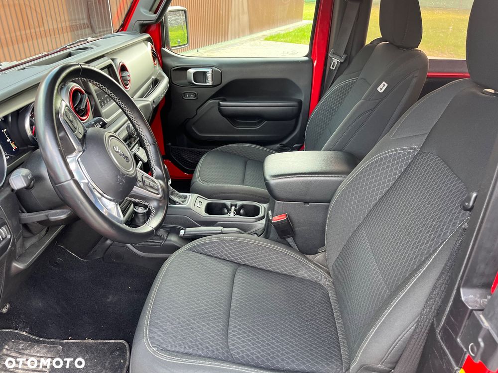 Jeep Wrangler - 9