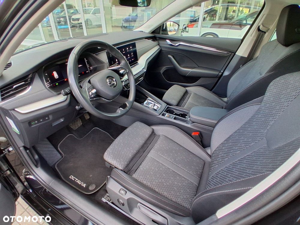 Skoda Octavia 2.0 TDI Style DSG - 8