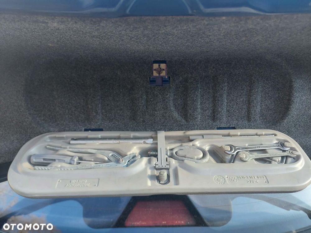 BMW Seria 3 316i - 8