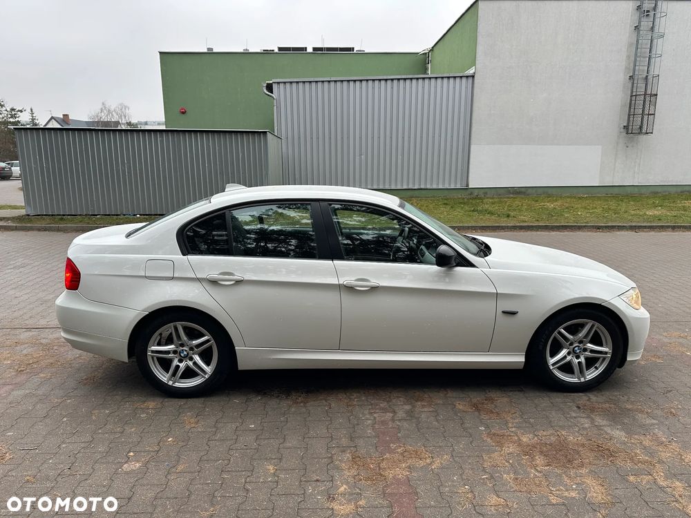 BMW Seria 3 318d DPF Edition Exclusive - 7