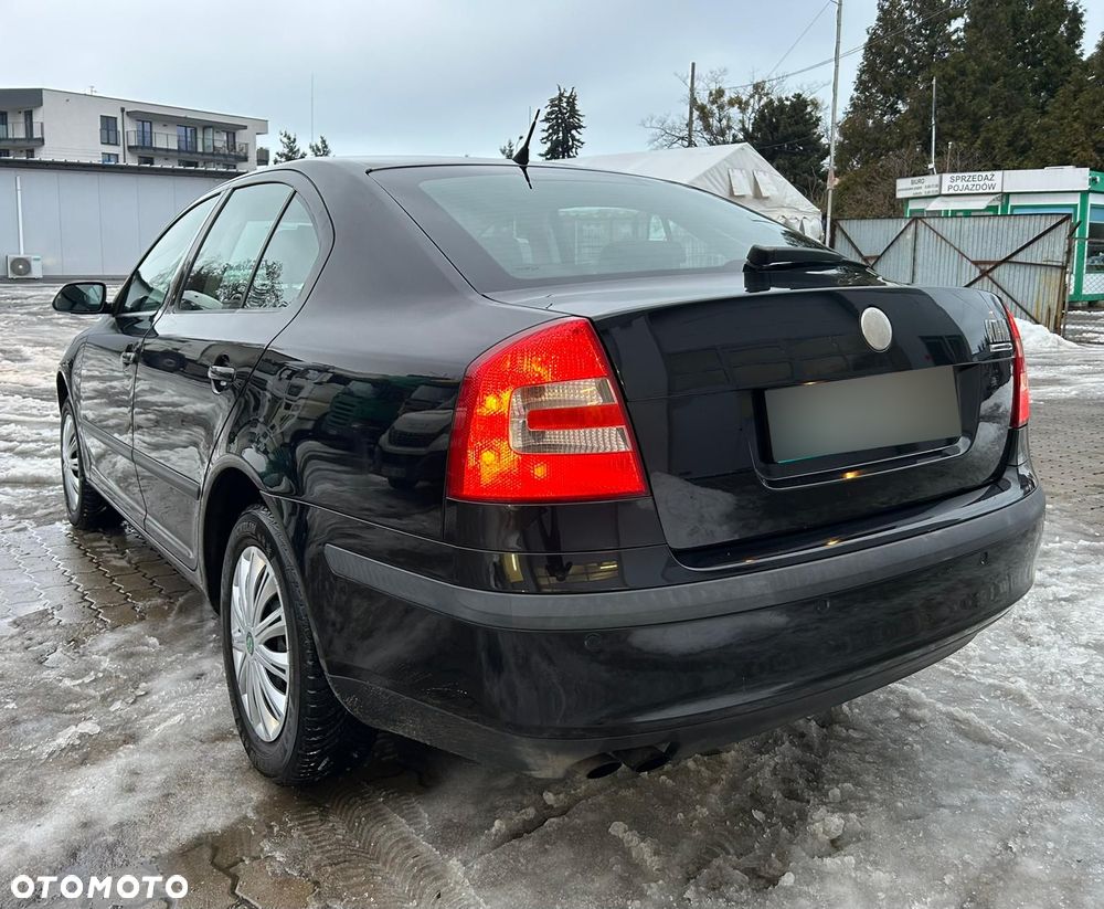 Skoda Octavia 2.0 FSI Ambiente - 8