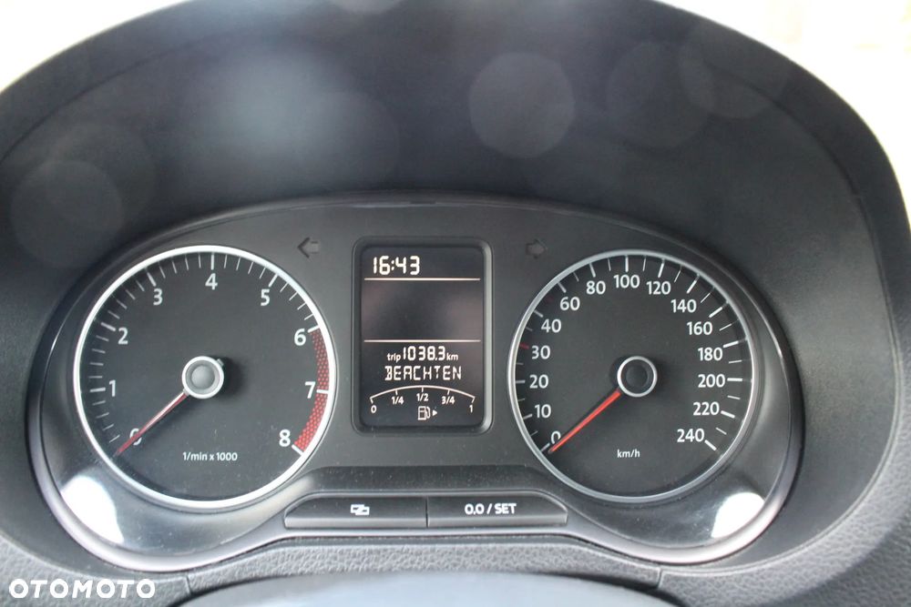 Volkswagen Polo - 25