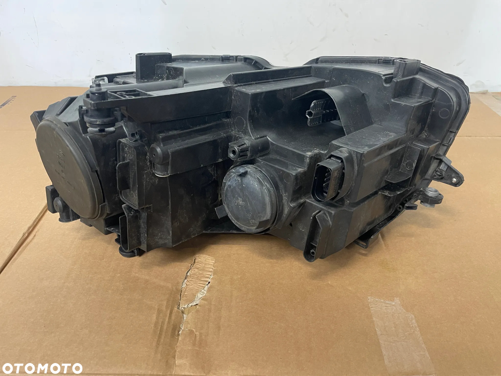 VOLKWAGEN TIGUAN II 2 5NA 5NB LAMPA PRAWA PRAWY PRZEDNIA PRZÓD 5NB941006B - 6
