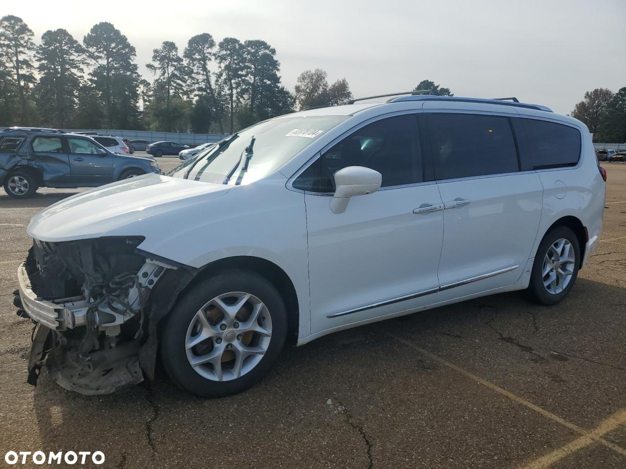 Chrysler Pacifica - 7